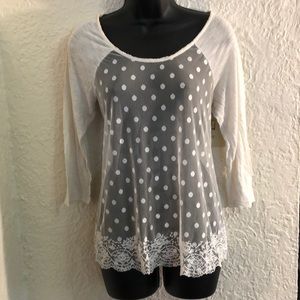 Pretty white polkadot Aerie Shirt